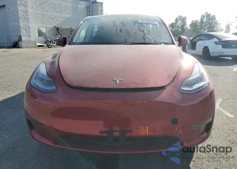 2025 Tesla Model Y z USA, uszkodzony, nr VIN 7SAYGDED9SF317722